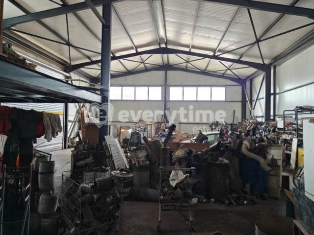 (For Sale) Commercial Small Industrial Area ||  West Attica/Mandra - 600 Sq.m, 550.000€ 