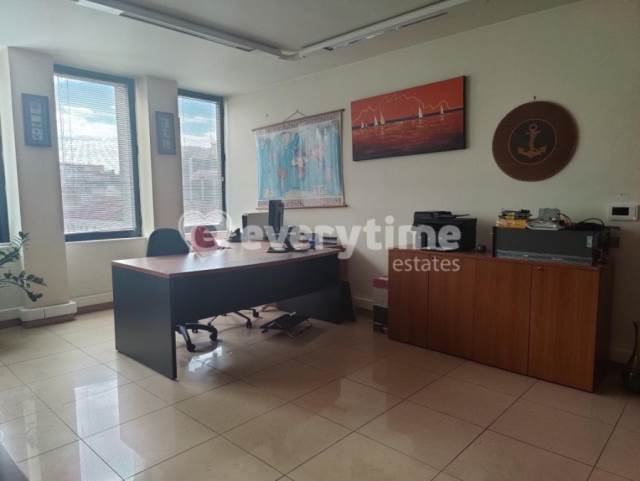 (For Sale) Commercial Office || Piraias/Piraeus - 119 Sq.m, 180.000€ 
