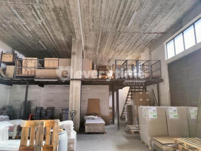 (For Sale) Commercial Small Industrial Area ||  West Attica/Zefiri - 500 Sq.m, 280.000€ 