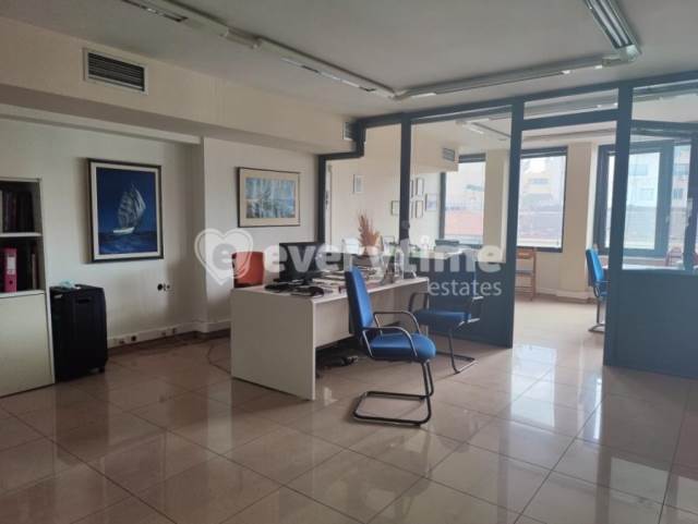 (For Sale) Commercial Office || Piraias/Piraeus - 119 Sq.m, 180.000€ 
